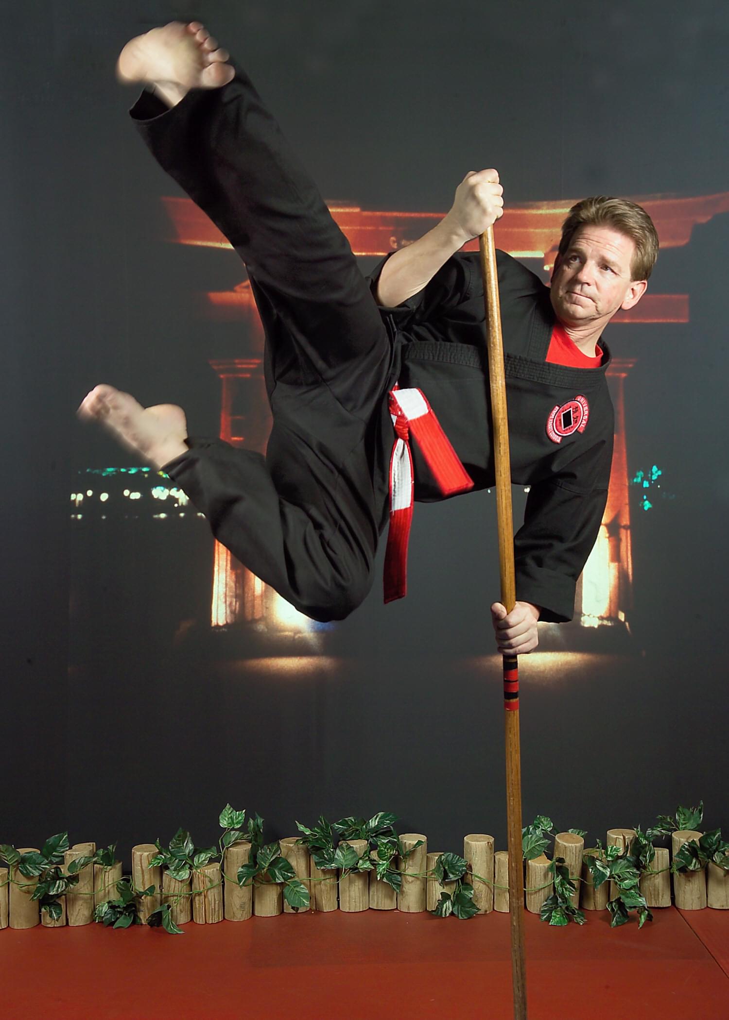 Mike Gowans CEO and Founder MartialArtsGrowth.com About Page for MAG